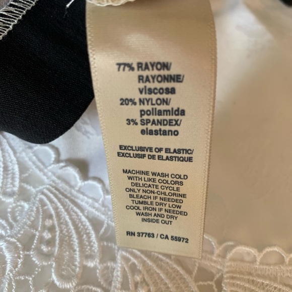 - Amazing Rafaella comfort fun striped skirt! Small - Picture 5 of 5